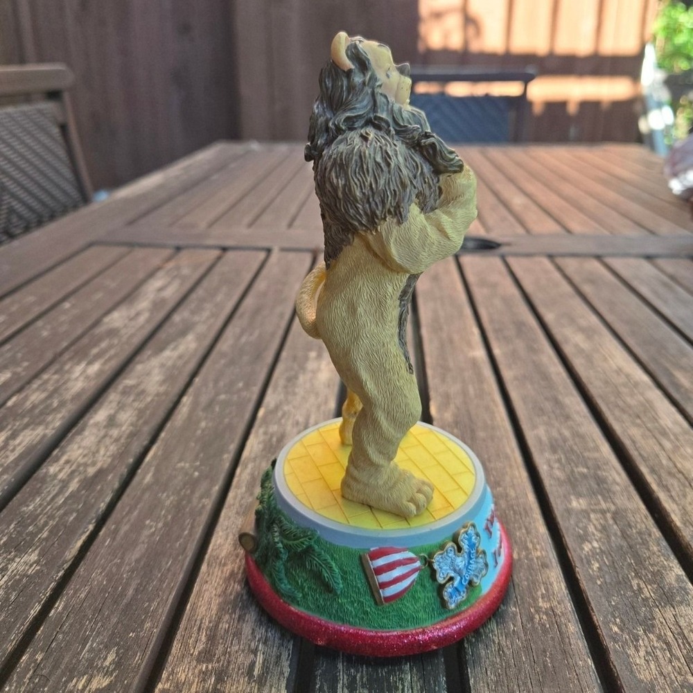 Vintage San Francisco Music Box Co Wizard of Oz Cowardly Lion Figurine - Picture 4 of 7